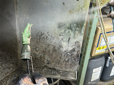 金型製作工程3-3：通電用コーティング